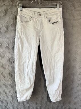 Levi's Women's Classic Crop Jeans Size 4 W27 White Denim Pants 52396-0003
